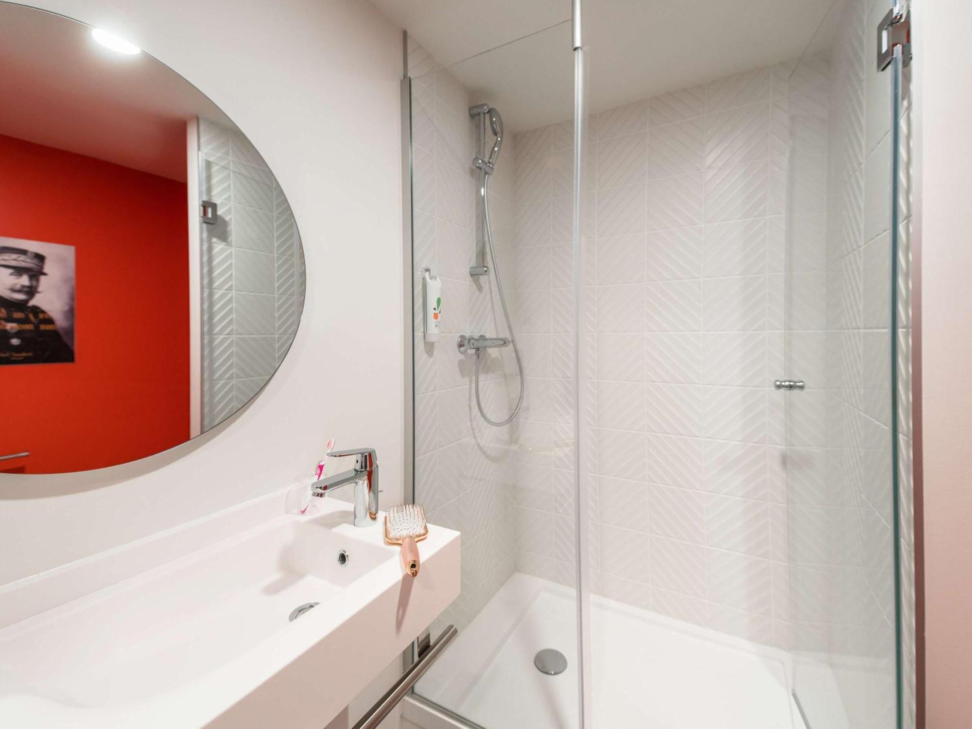 Ibis Styles Chalons En Champagne Centre Hotel ภายนอก รูปภาพ