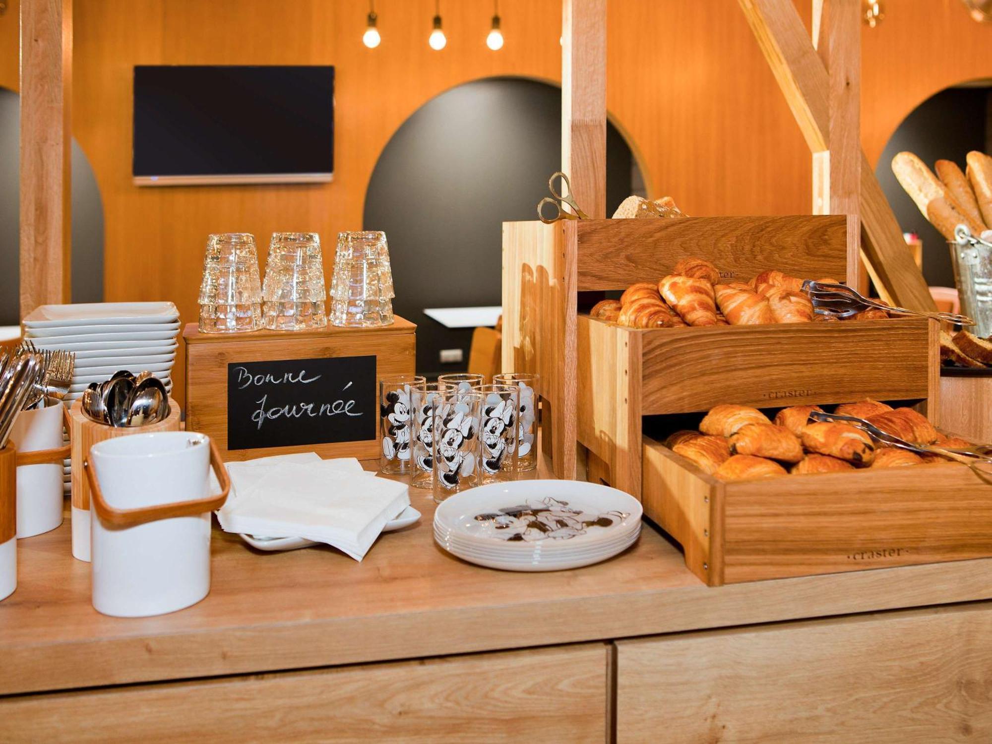 Ibis Styles Chalons En Champagne Centre Hotel ภายนอก รูปภาพ